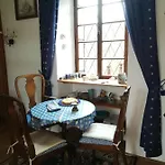 Alte Schule Kirmutscheid *