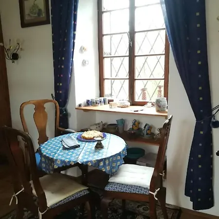 Alte Schule Kirmutscheid *