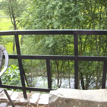 Alte Schule Kirmutscheid *